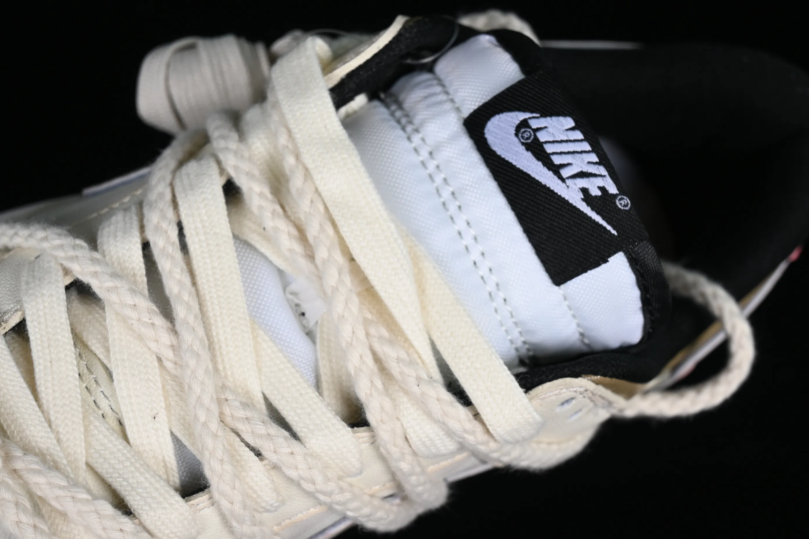 All Categories Nk SB Dunk Series Nk SB Dunk Low Low-top Sneakers Customized Big Box Nk Dunk Low Panda Prank Street Dance Theme-Pink Jumping SB Strappy Low-top Casual Sneakers DD1391-100